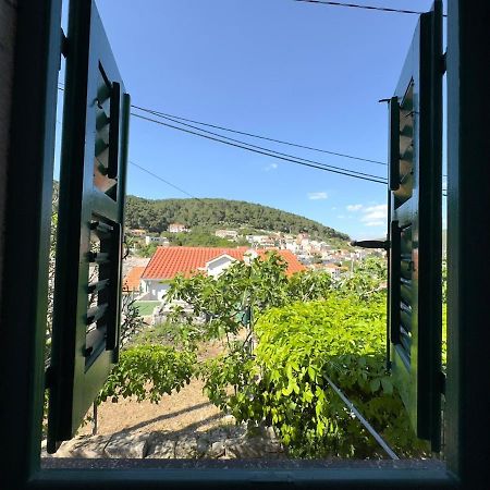 Visilo Stone House Villa Pucisca Bagian luar foto