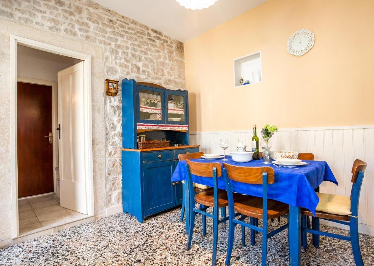 Visilo Stone House Villa Pucisca Bagian luar foto