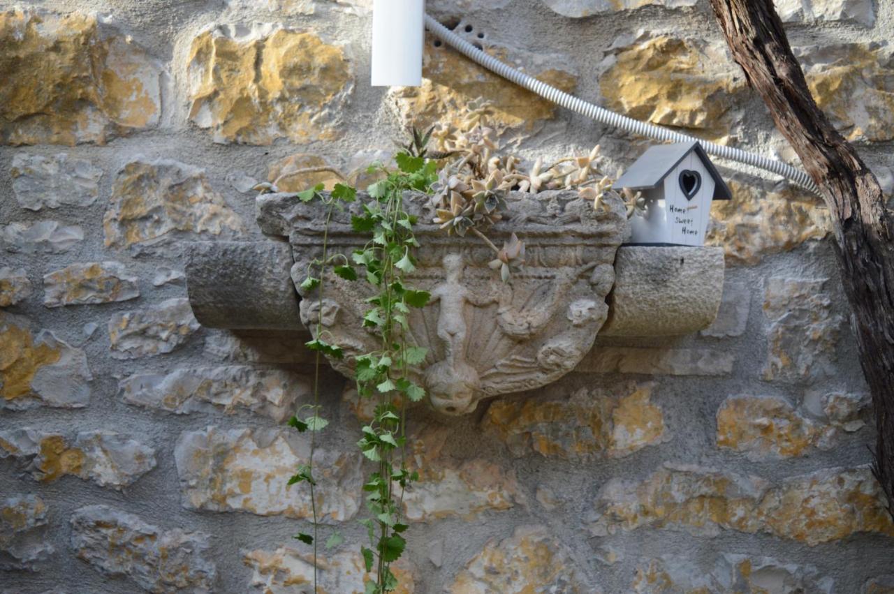 Visilo Stone House Villa Pucisca Bagian luar foto