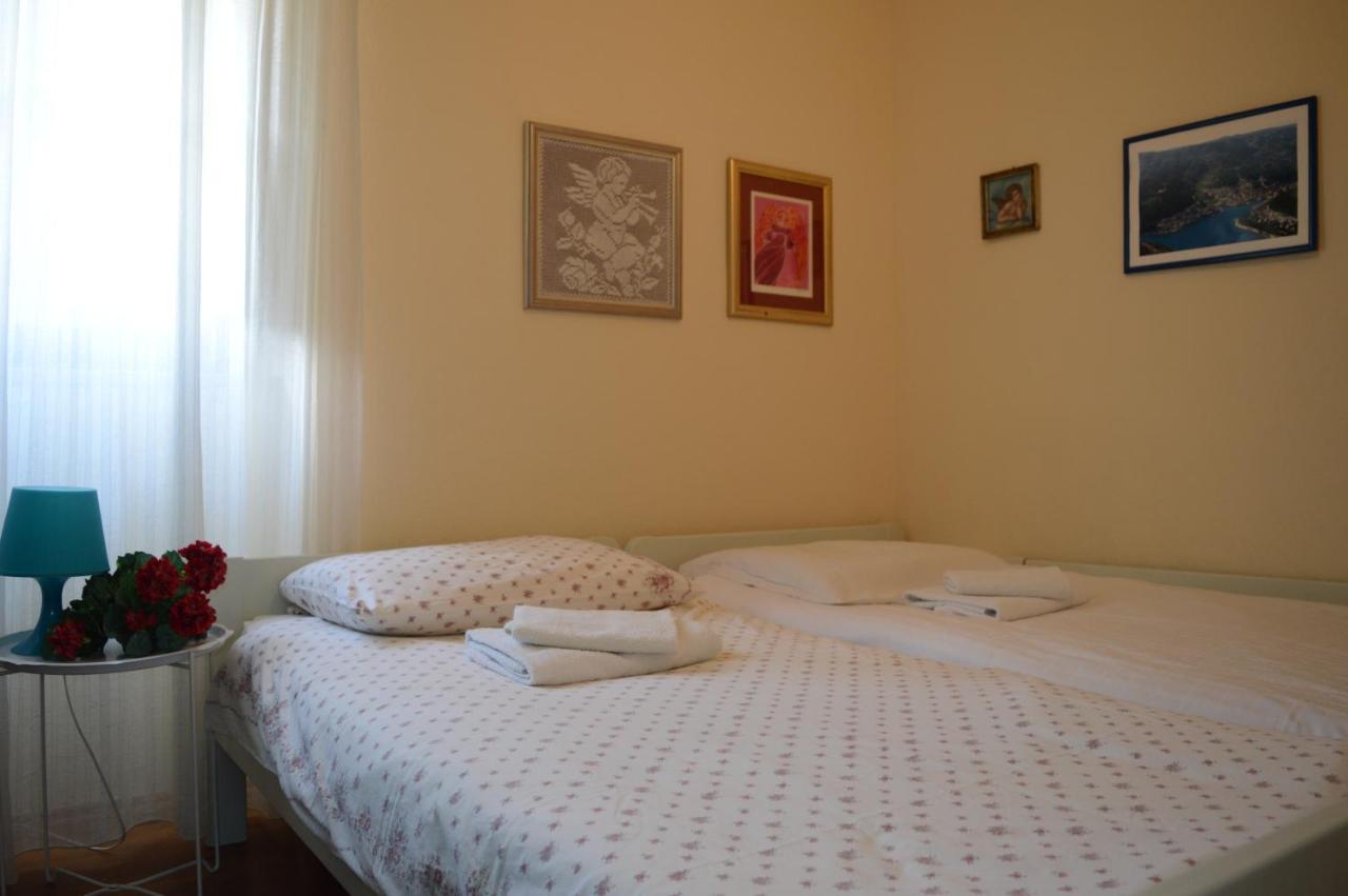 Visilo Stone House Villa Pucisca Bagian luar foto