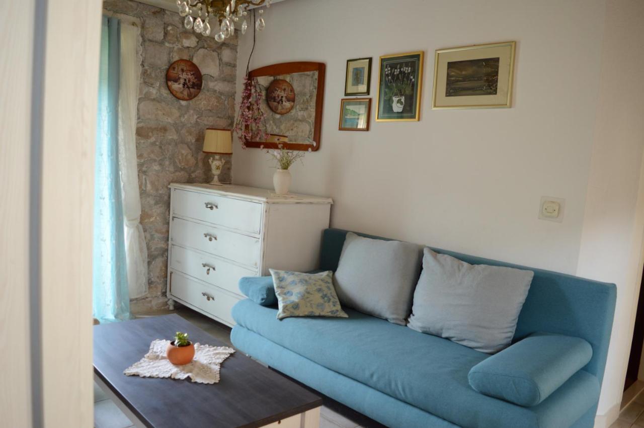 Visilo Stone House Villa Pucisca Bagian luar foto